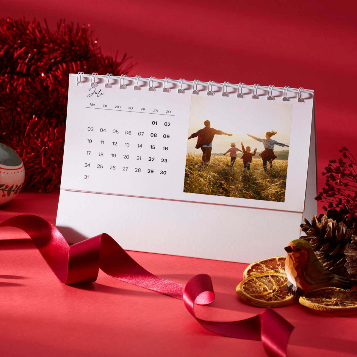 kalender nieuwjaar 2023 met persoonlijke foto's bureaukalender etui